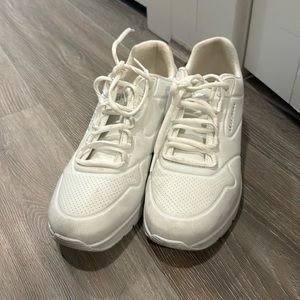 Lightly Worn White Sketchers